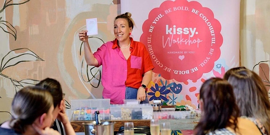 feeling-kissy-earring-workshop